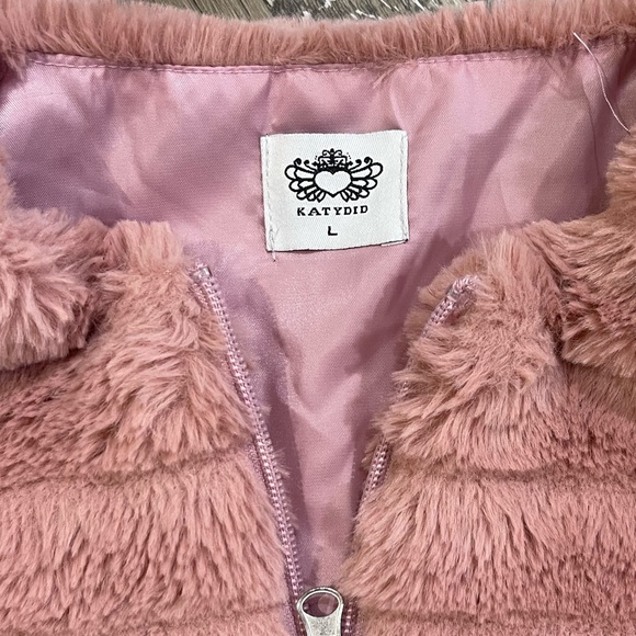 New without tags- pink faux fur zip up jacket - Picture 2 of 4